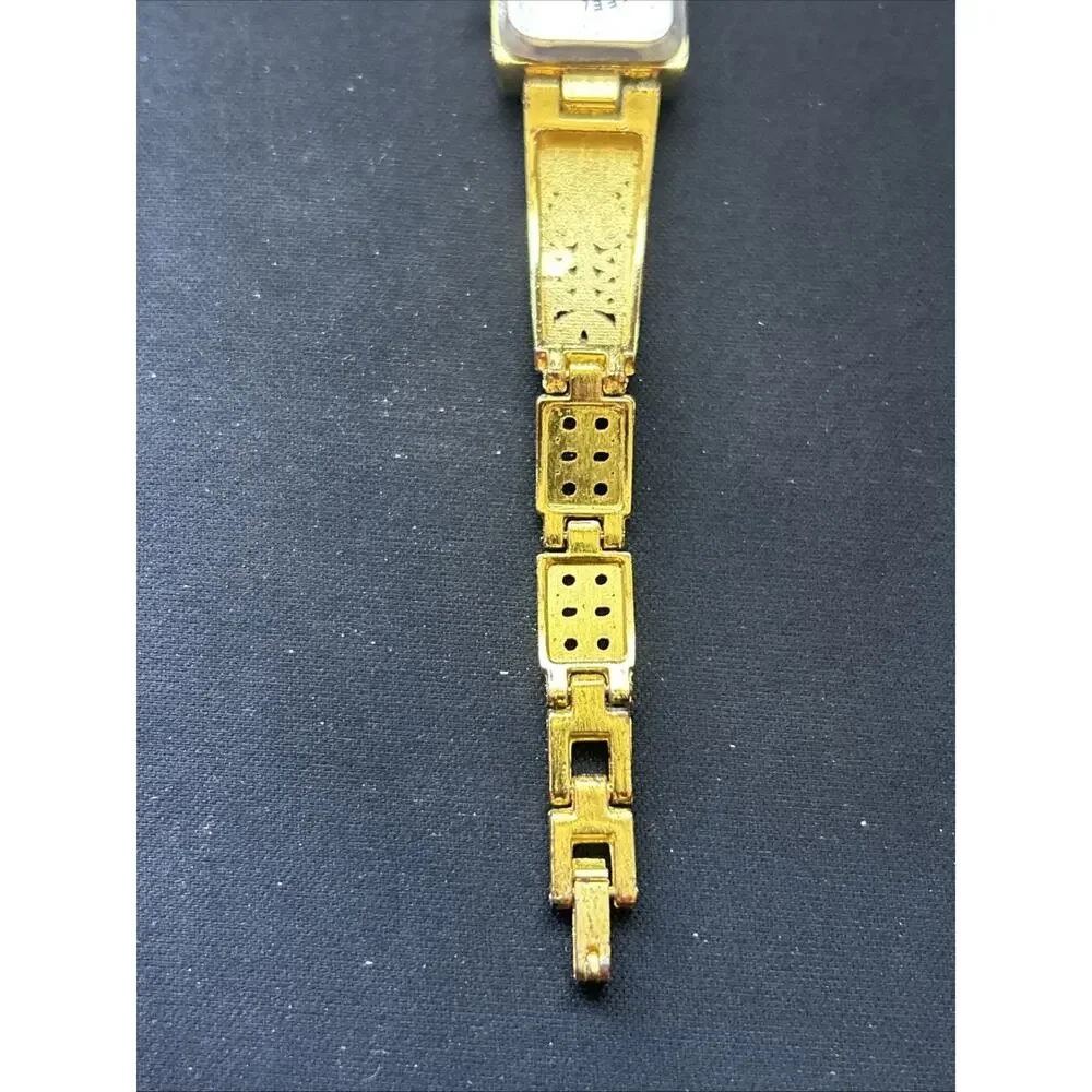 Chaoyada Gold Tone Women’s Quartz Watch